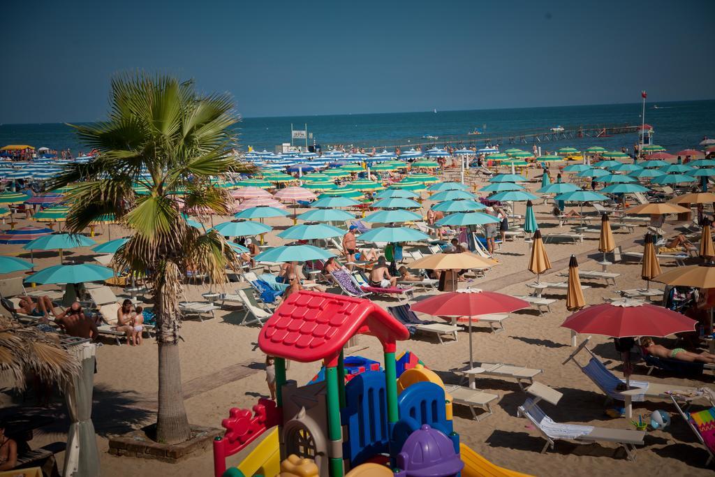 Hotel Aurea Rimini Eksteriør bilde